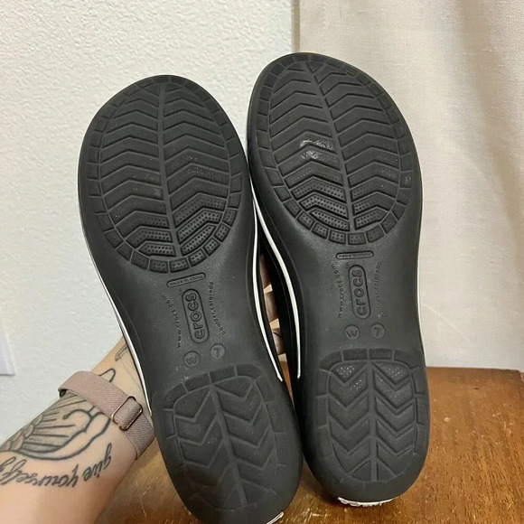 Crocs Womens Black Maryjane Crocband Shoes Y2K 7 Lug Bratz Schoolgirl Oldskool - Picture 3 of 7